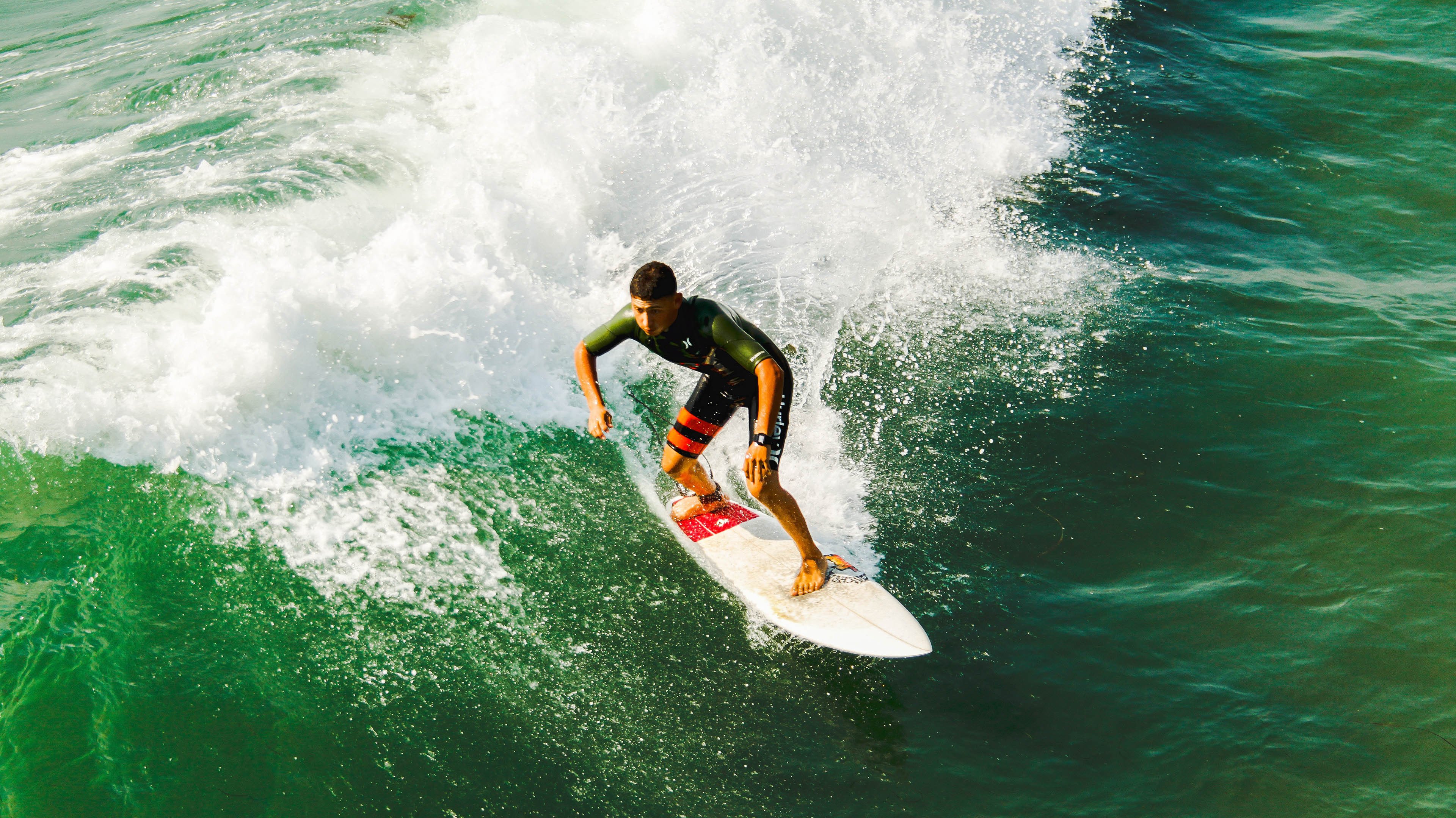 751.“青春启航”青少年篮球体验营在武汉拉开帷幕，推动全民健身